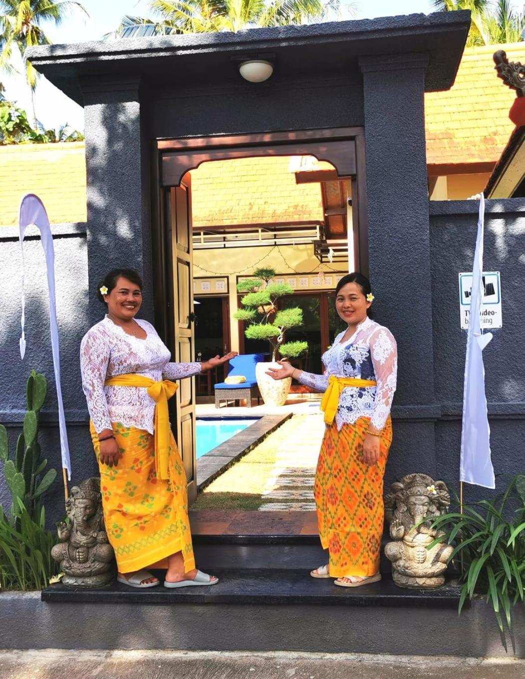 Villa Silence โลวินา ภายนอก รูปภาพ